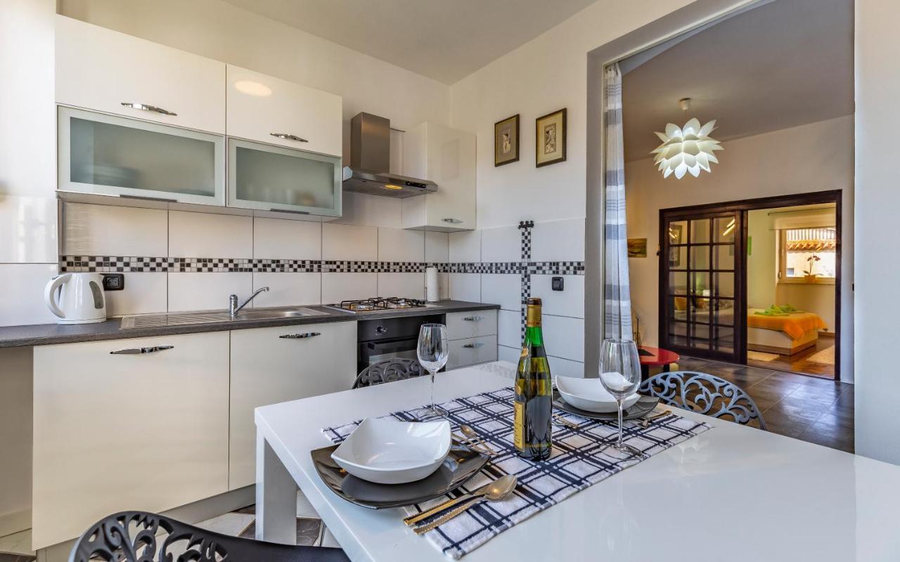 Apartman 39 Pula Exterior photo